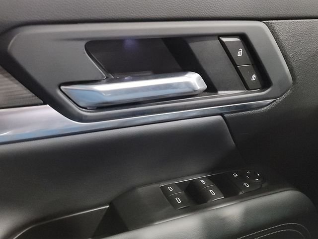 Used 2026 Summit White GMC Elevation image 28