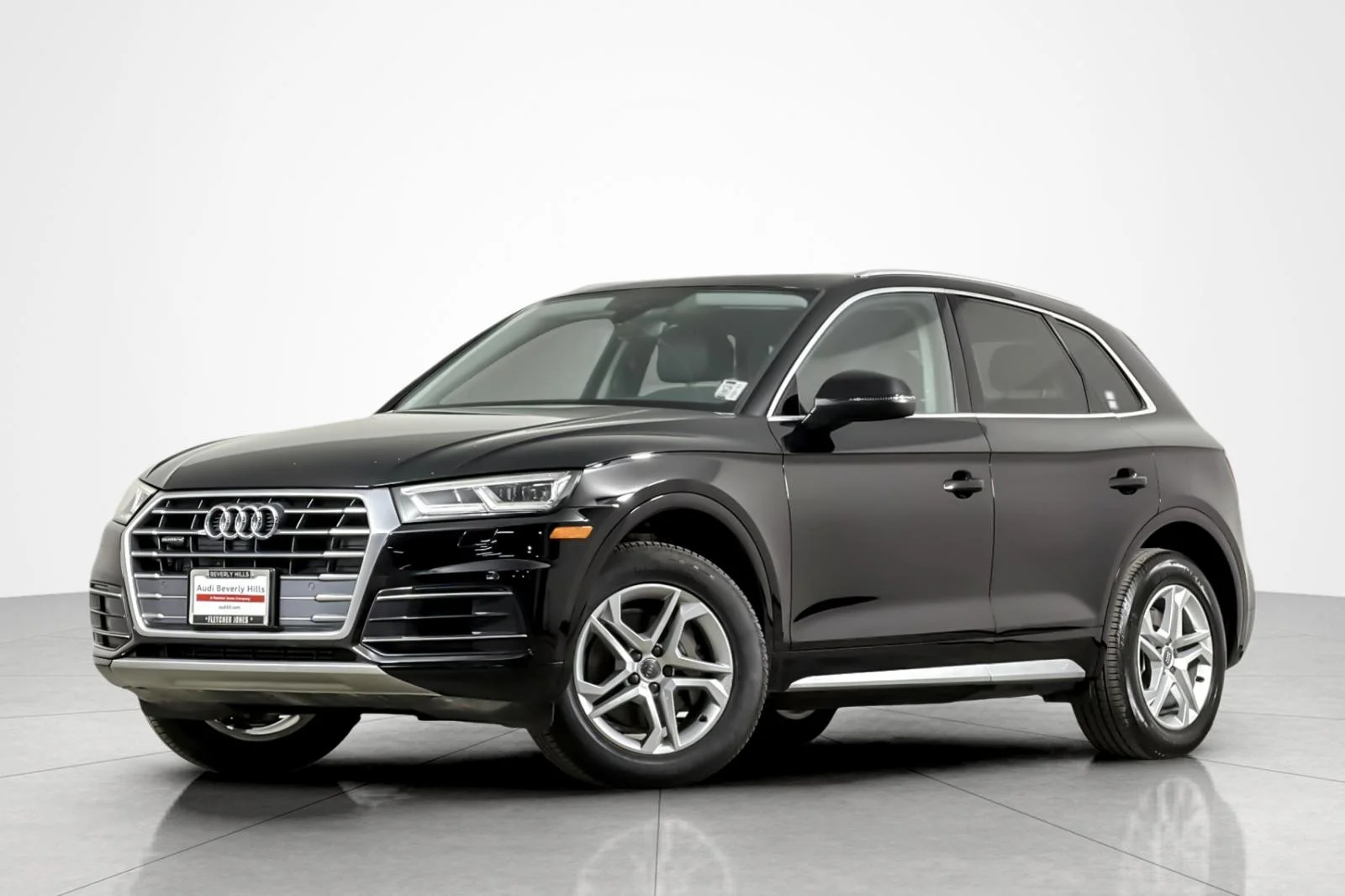 2018 Audi Q5 2.0T quattro S tronic Premium Plus's photo