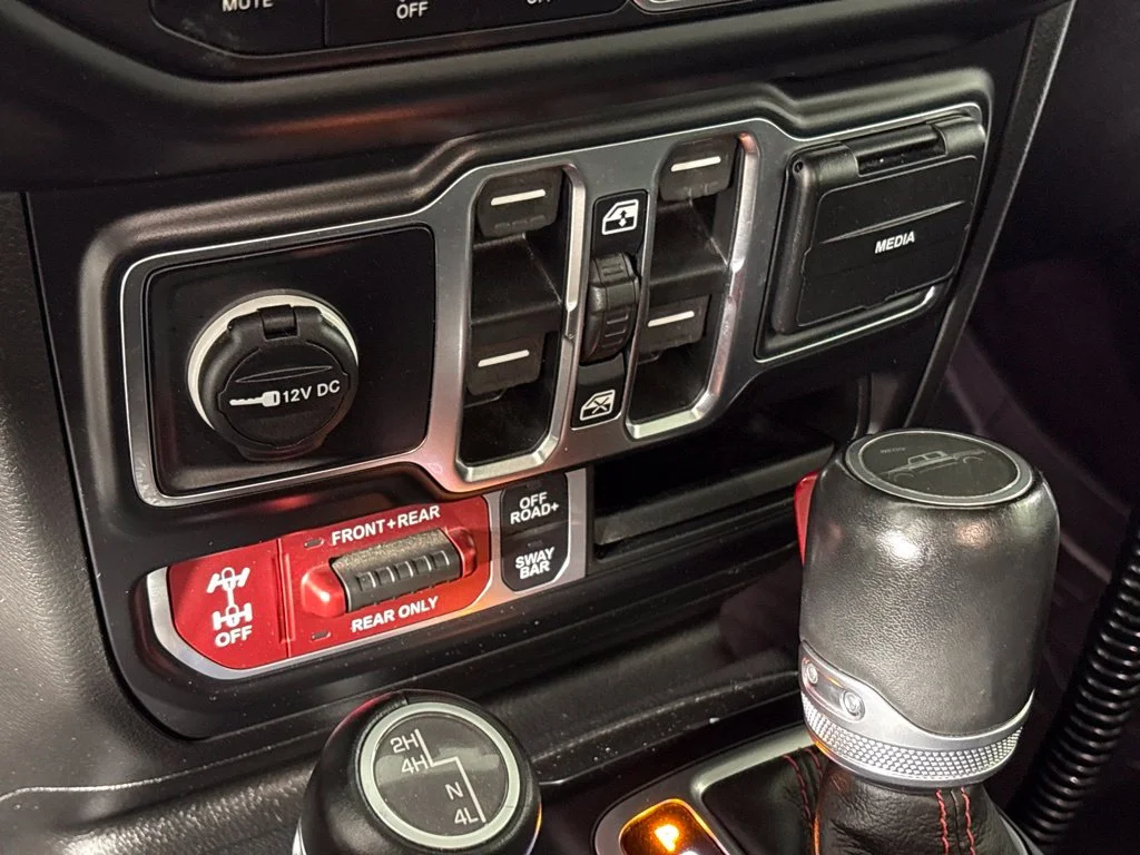 Used 2022 White Jeep Rubicon image 47