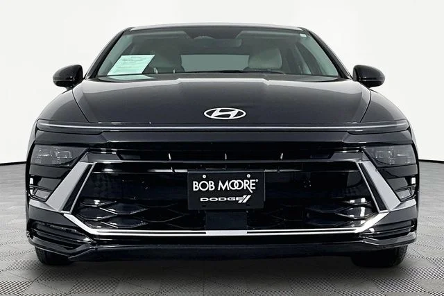 Used 2026 Black Hyundai SEL Sport image 2
