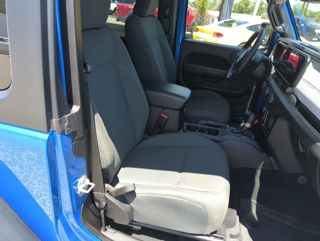 Used 2025 Blue Jeep Willys image 32