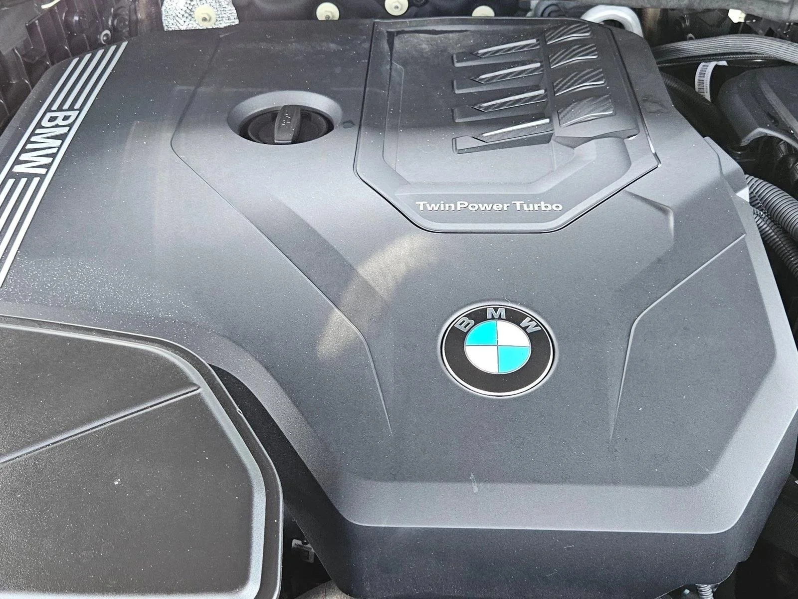 Used 2024 Dark Graphite Metallic BMW xDrive30i image 23