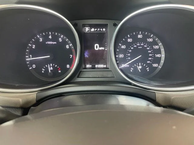 Used 2018 White Hyundai 2.4 Base image 12