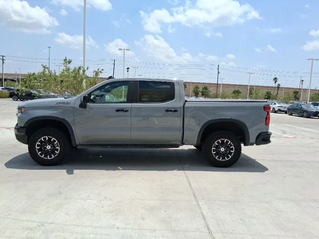 Used 2025 Gray Chevrolet ZR2 image 3