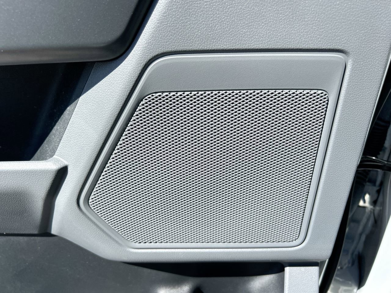 Used 2023 Avalanche Ford XLT image 25