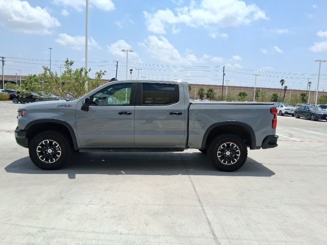 Used 2025 Gray Chevrolet ZR2 image 3