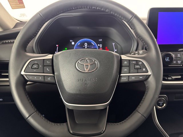 Used 2026 Black Toyota XLE image 20