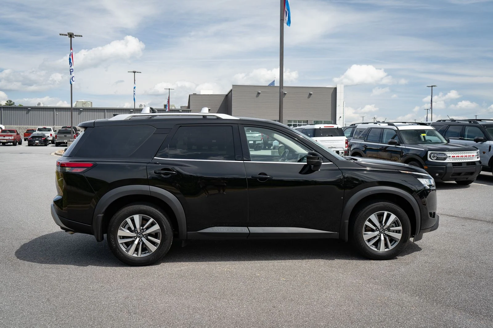Used 2024 Black Nissan SL image 11