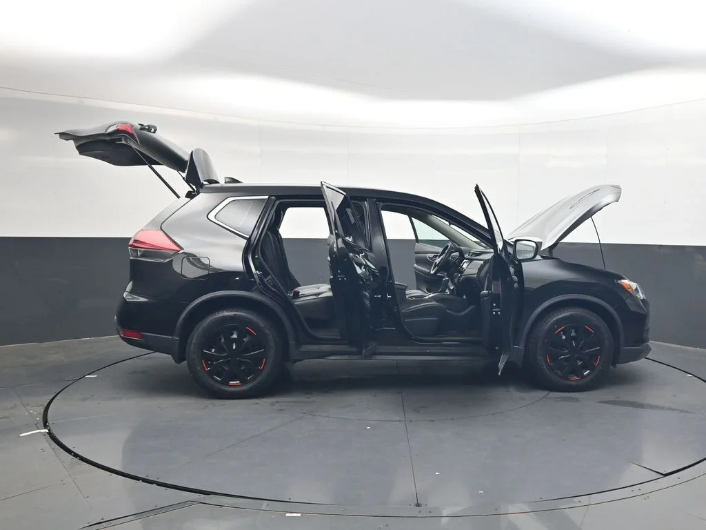 Used 2020 Black Nissan S image 49