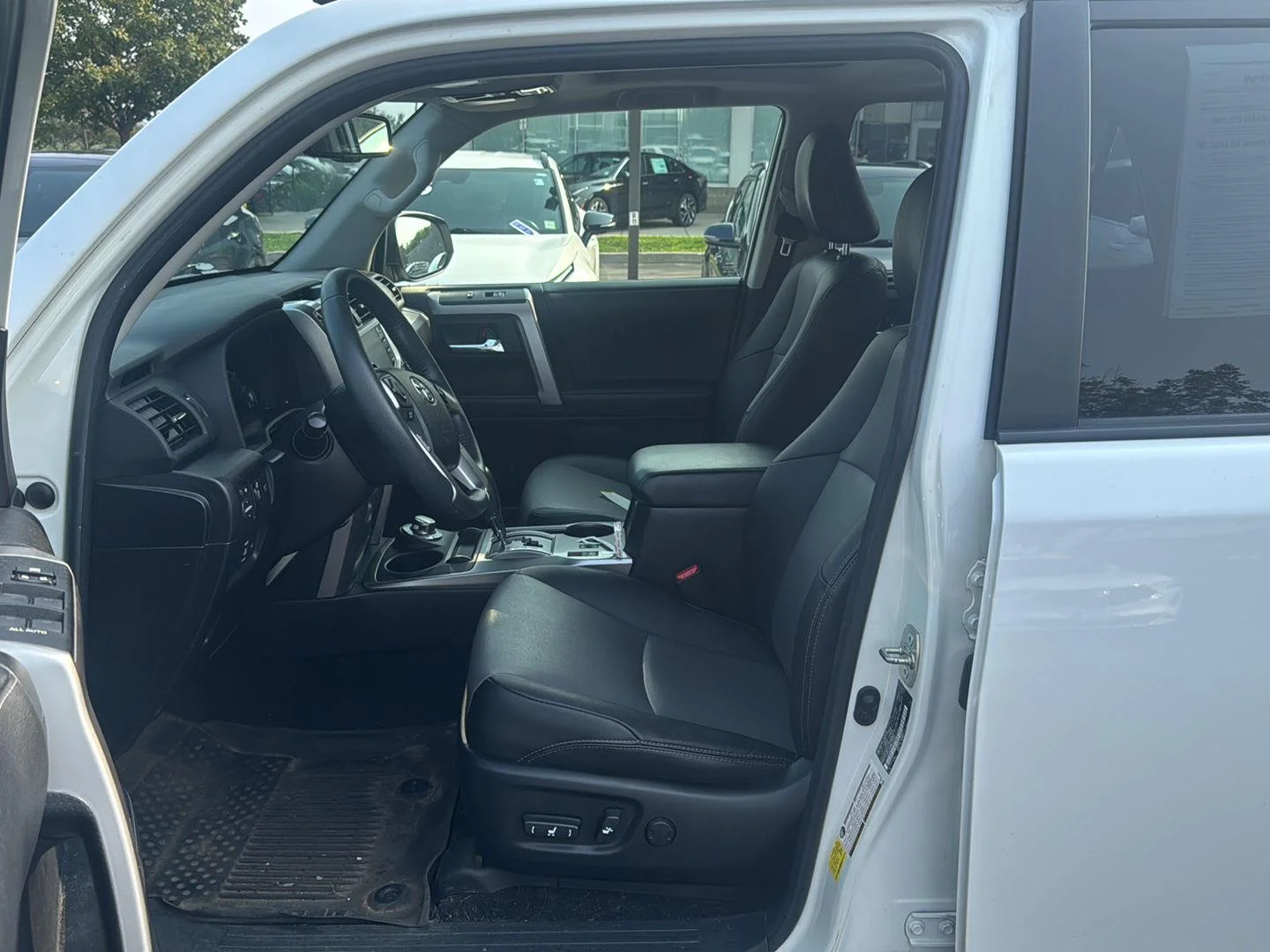 Used 2022 White Toyota SR5 Premium image 9