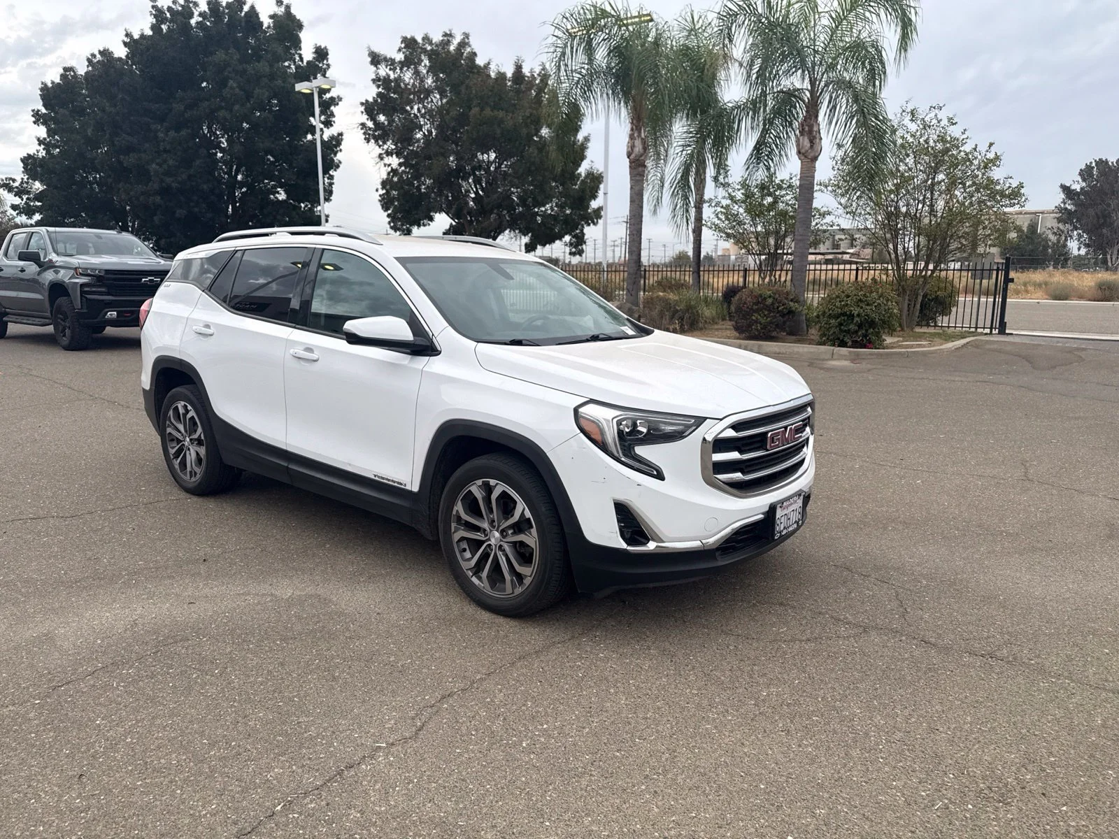 Used 2019 SUMMIT WHITE GMC SLT image 27