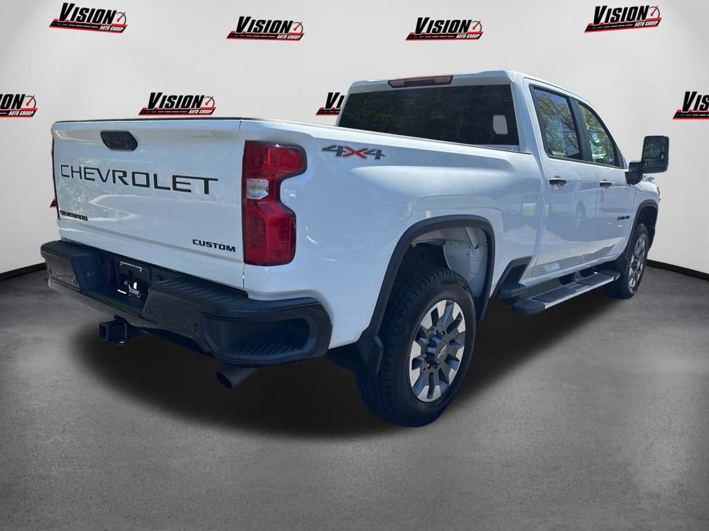 Used 2024 White Chevrolet Custom image 5
