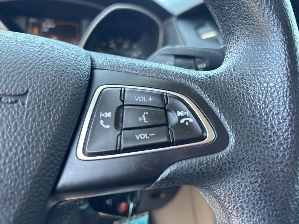 Used 2018 Gray Ford SE image 20