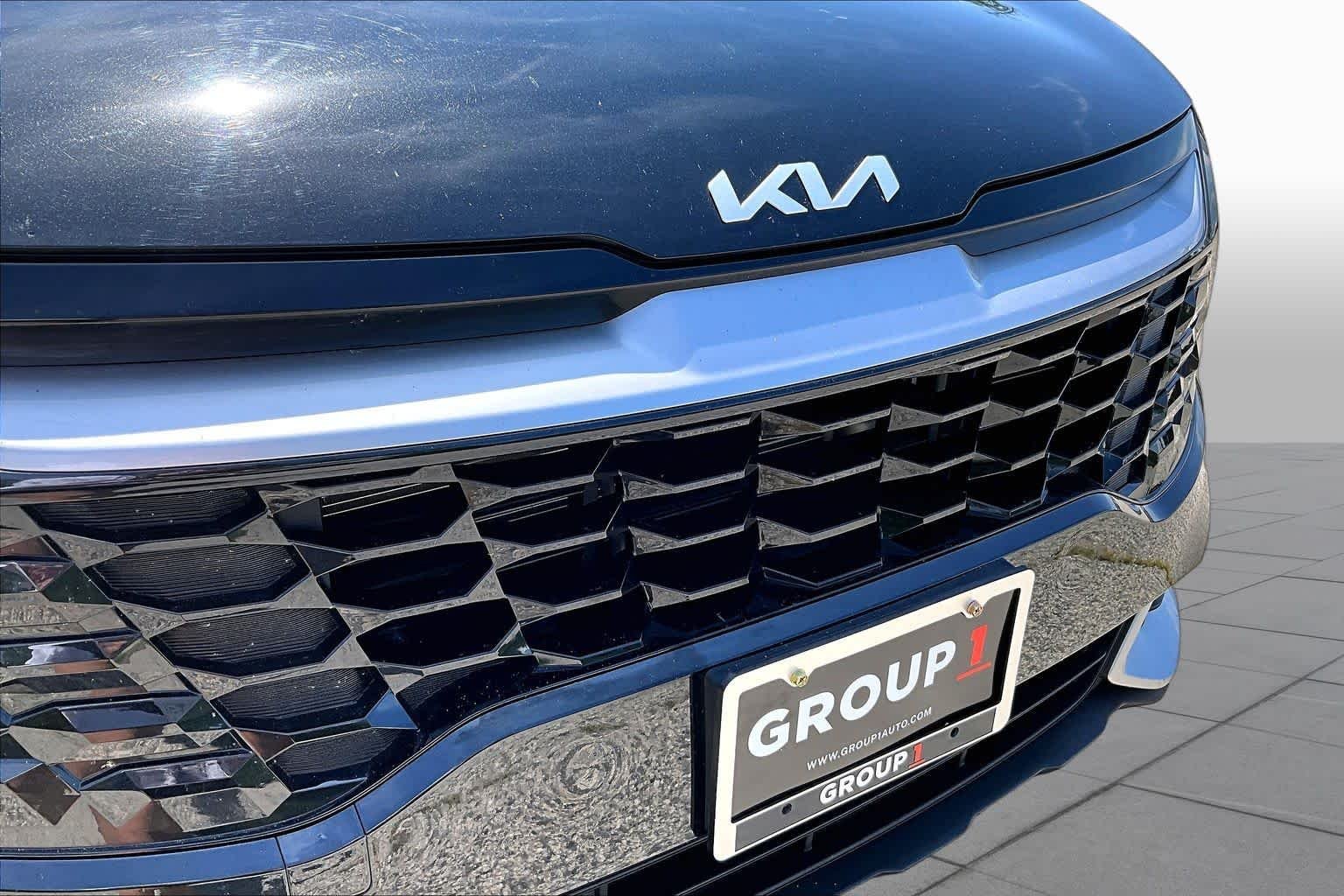 Used 2023 Fusion Black Kia EX image 32