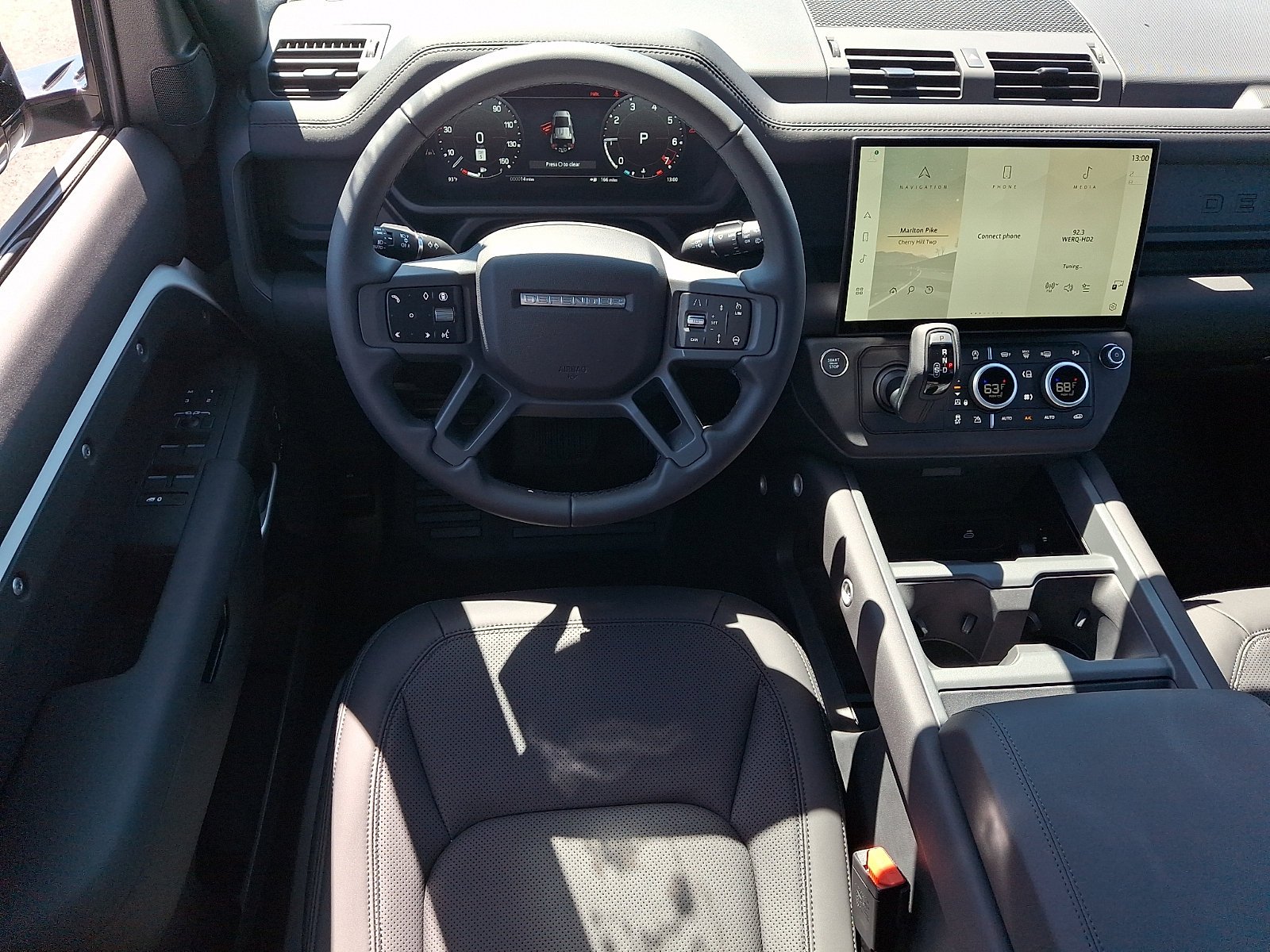 New 2026 Fuji White Land Rover X-Dynamic SE image 7