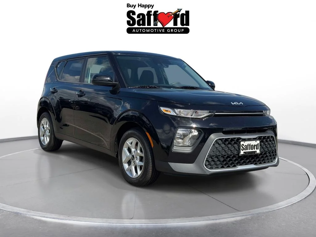 Used 2022 Black Kia LX image 10