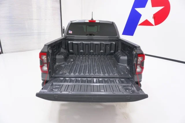 Used 2025 Carbonized Gray Metallic Ford LARIAT image 8