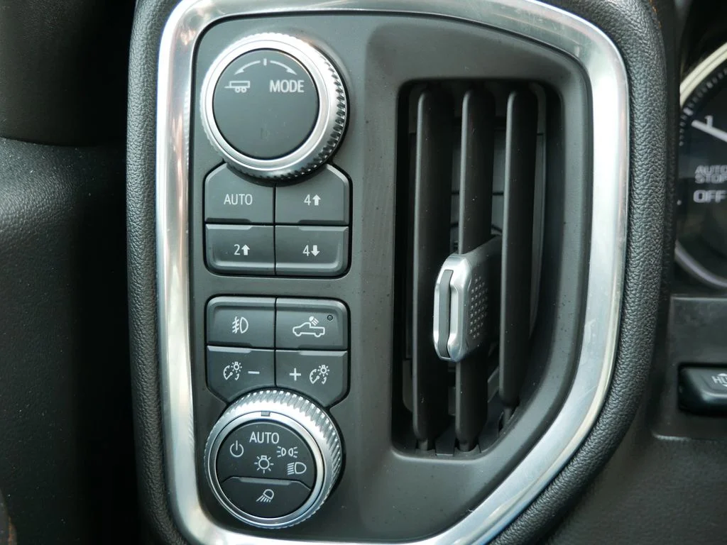 Certified Used 2020 White GMC AT4 image 19