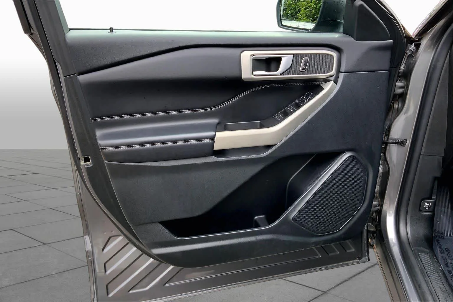 Used 2023 Carbonized Gray Metallic Ford XLT image 21