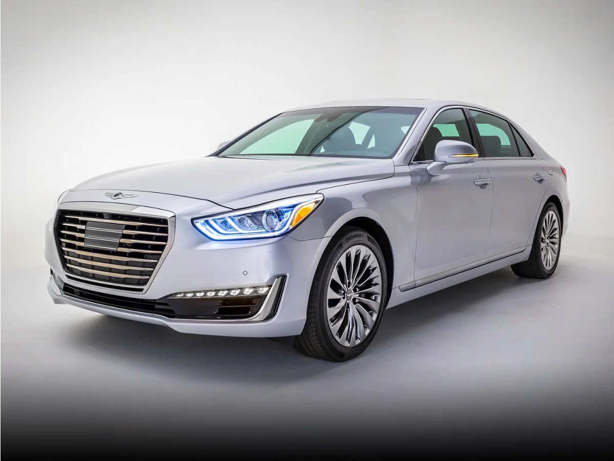 Used 2018 Black Genesis 3.3T Premium image 1