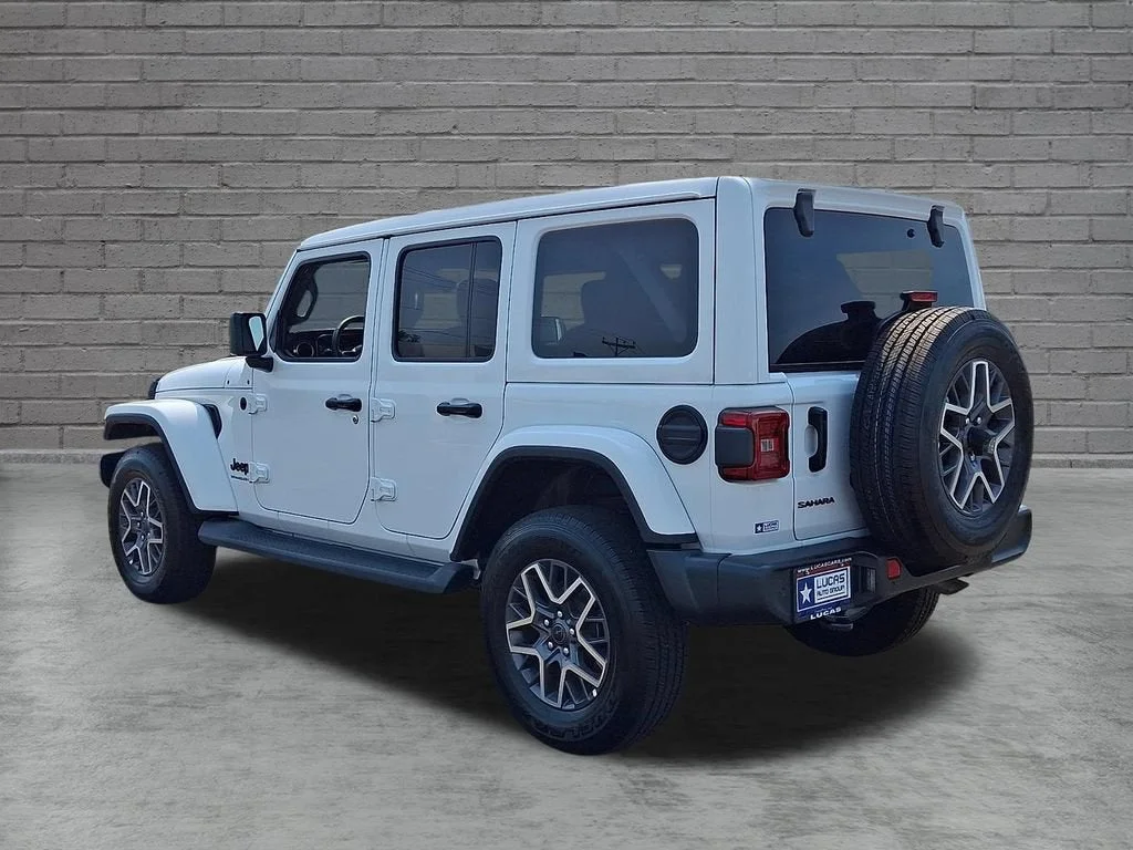 Used 2025 White Jeep 4-Door Sahara 4x4 image 37