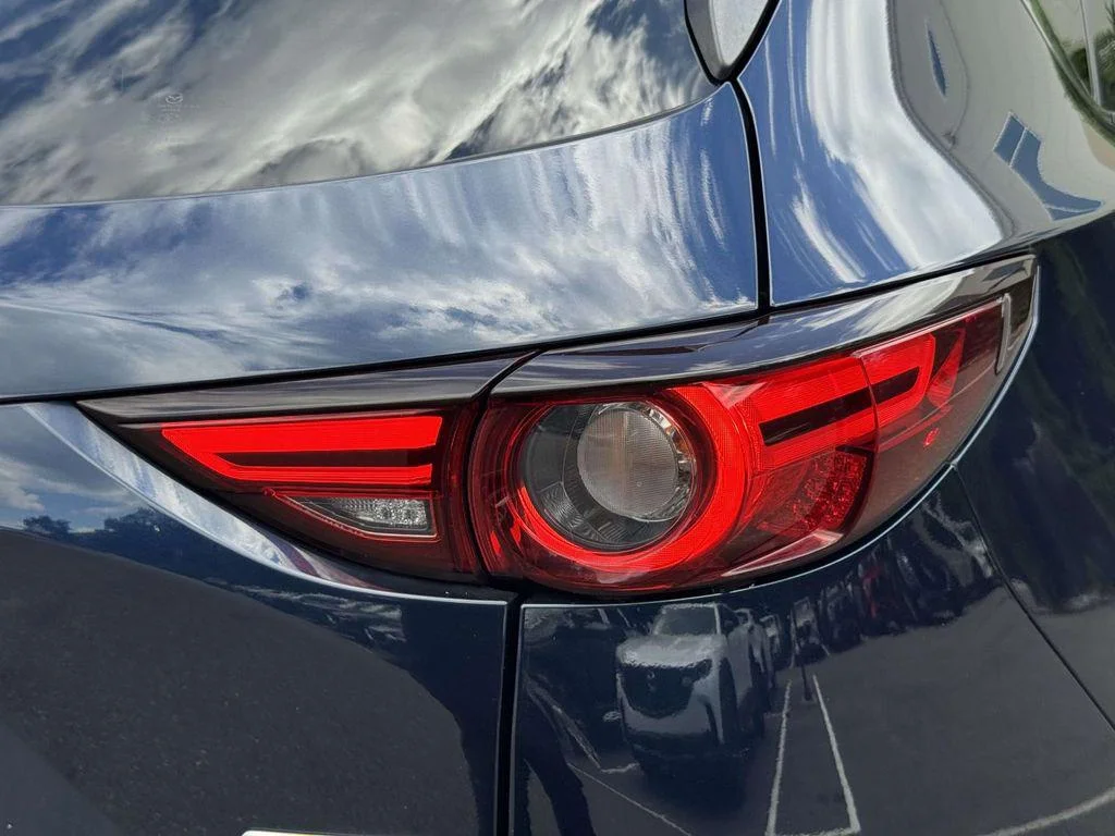 Used 2018 Deep Crystal Blue Mica Mazda Grand Touring image 14