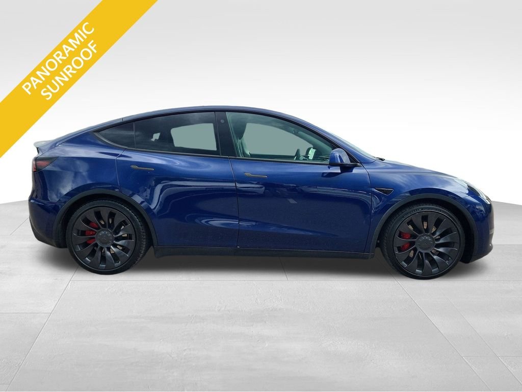 Used 2023  Tesla Performance image 4