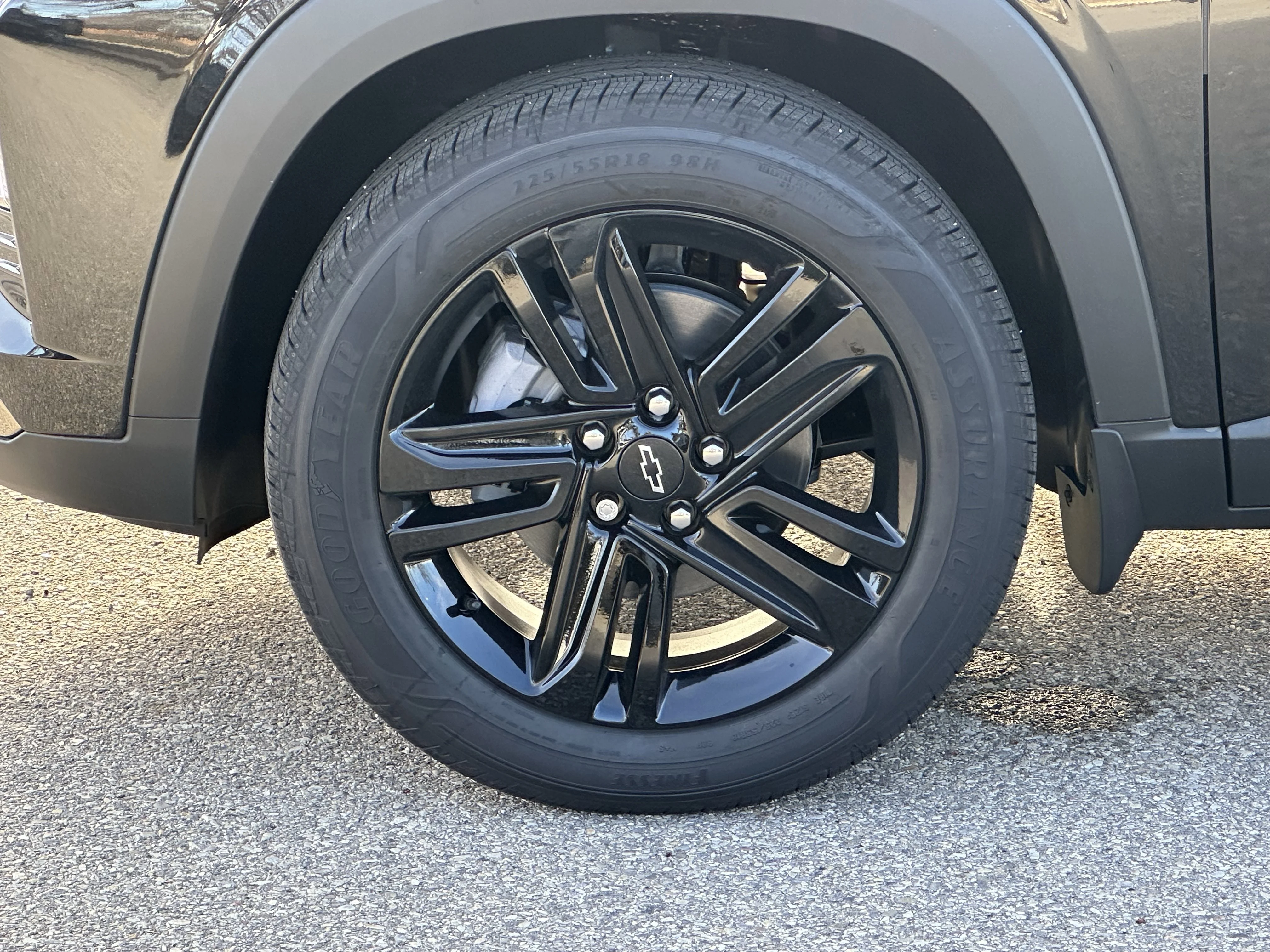 New 2026 Mosaic Black Metallic Chevrolet ACTIV image 8