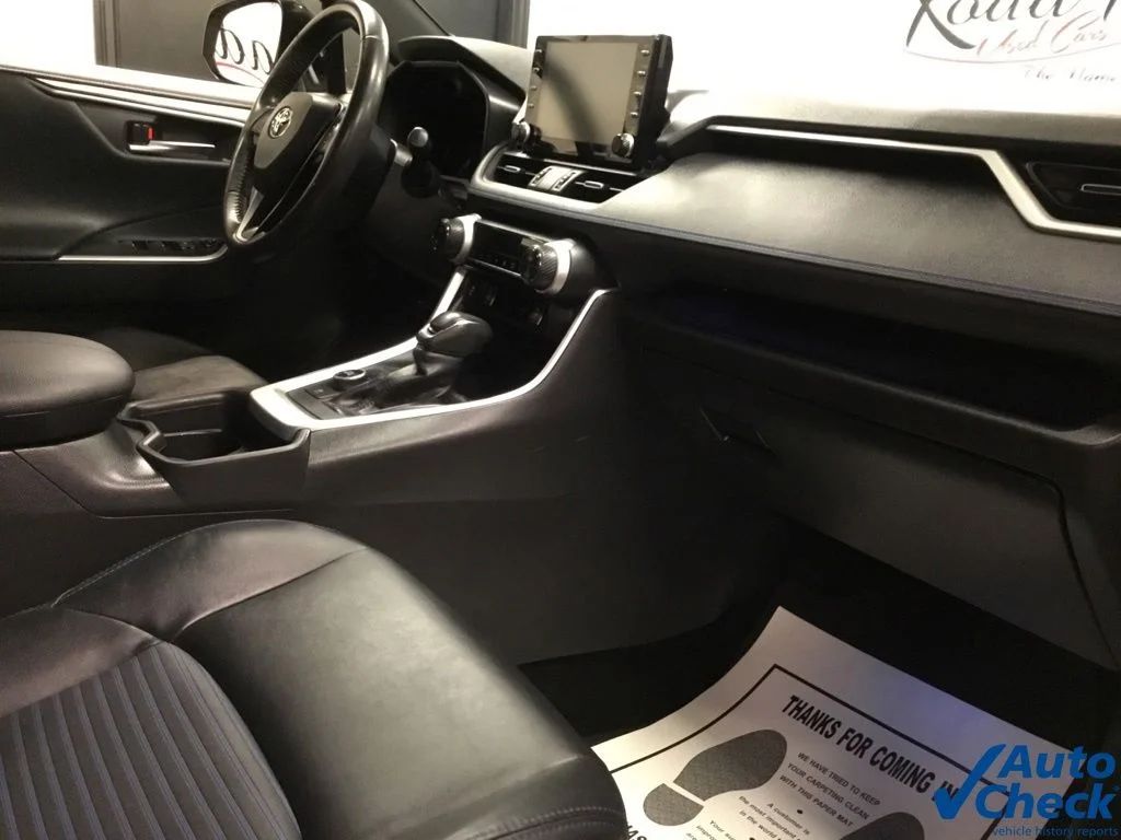 Used 2019 Silver Toyota XSE image 39