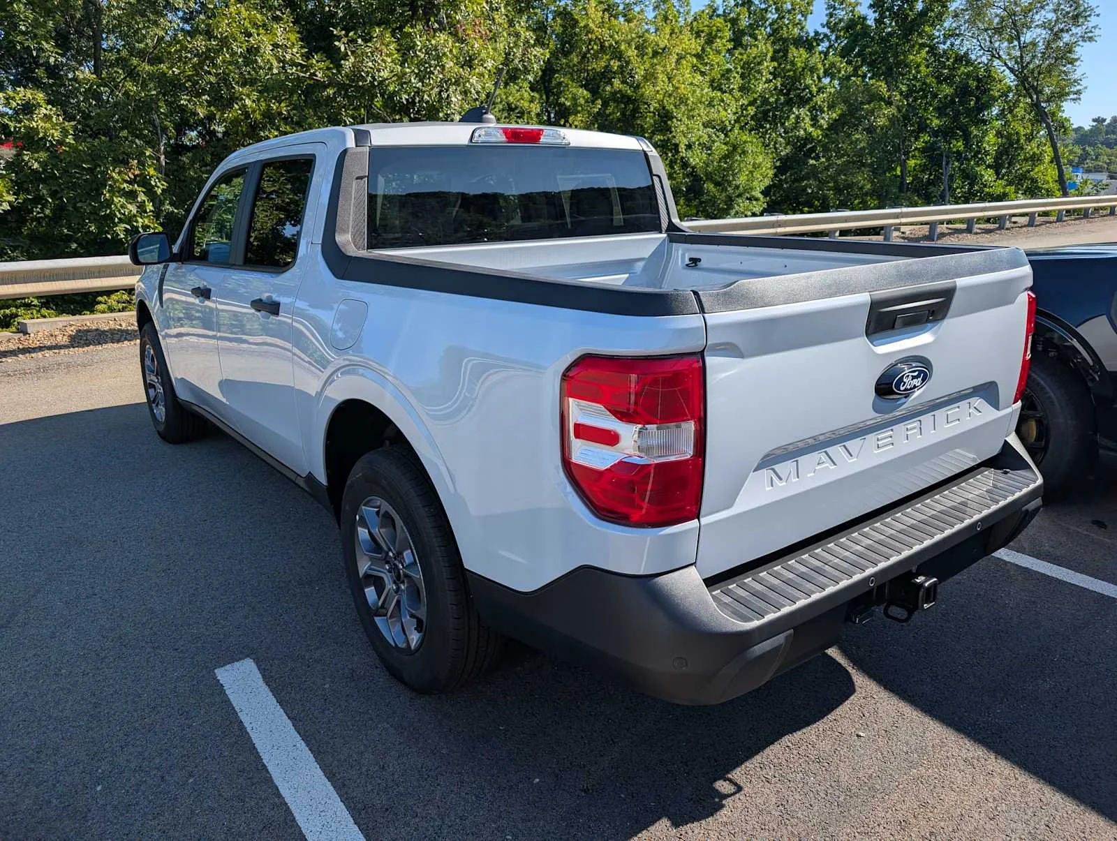 New 2026 Space White Metallic Ford XLT image 8