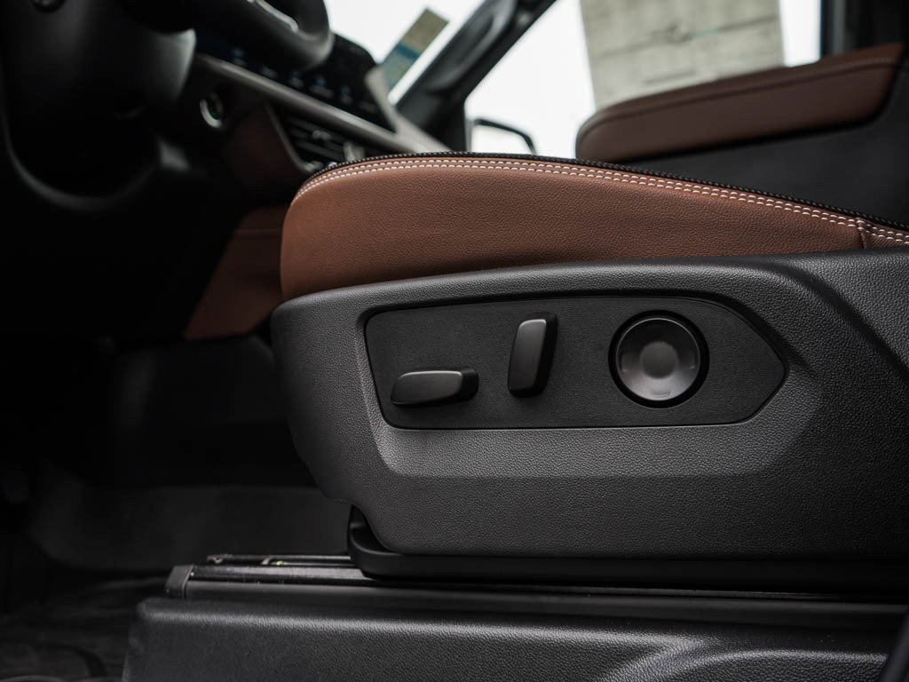 2026 Chevrolet Suburban High Country - Photo 19