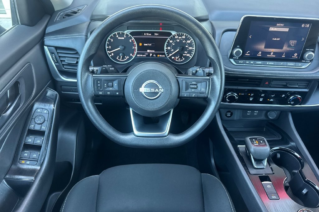 Used 2024 Silver Nissan S image 18