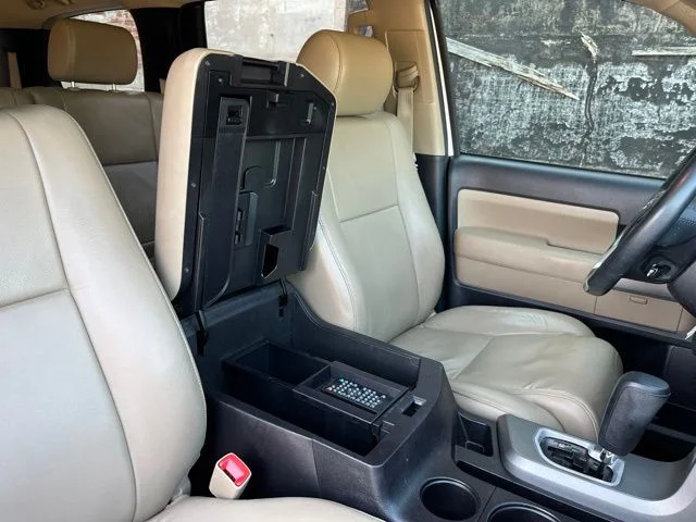 Used 2016 Super White Toyota SR5 image 24