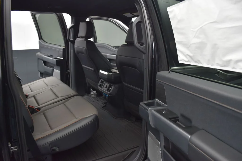 2025 Ford F-150 Lariat - Photo 25