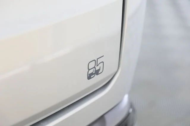 New 2026 Silver-Zynith Exterior Paint Jeep  image 34