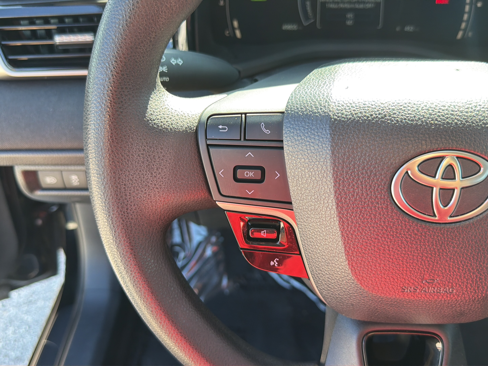 Used 2025 Black Toyota LE image 17