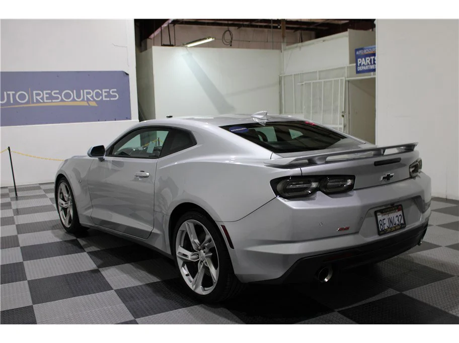 Used 2019 Silver Ice Metallic Chevrolet 2SS image 6