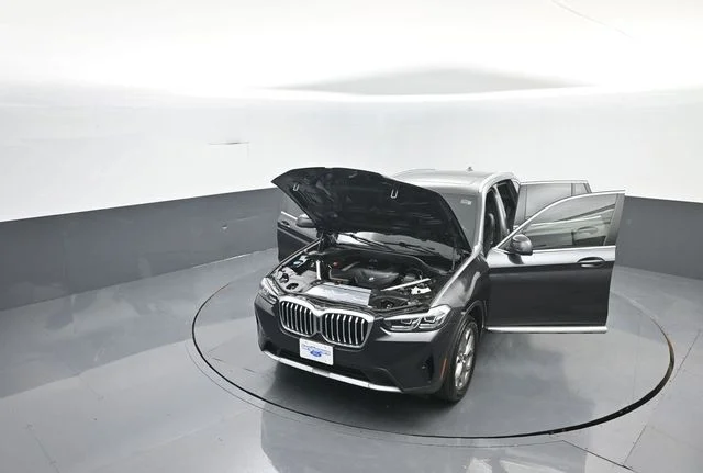 Used 2022 Dark Graphite BMW xDrive30i image 43