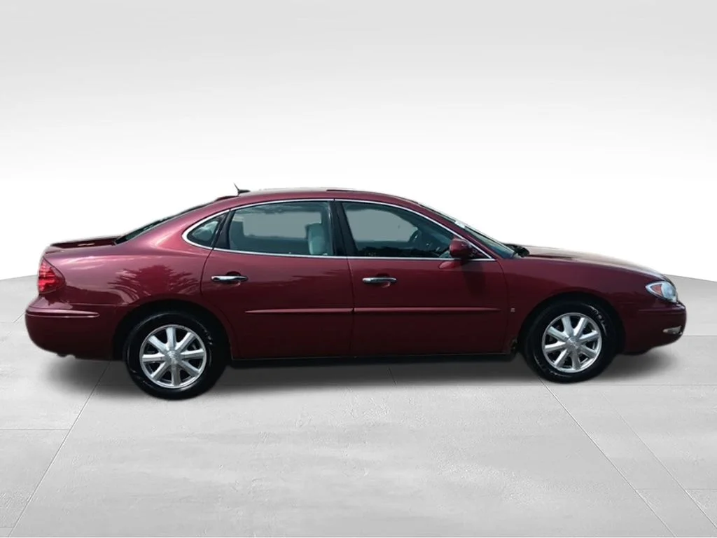 Used 2006 Cardinal Red Metallic Buick CX image 15
