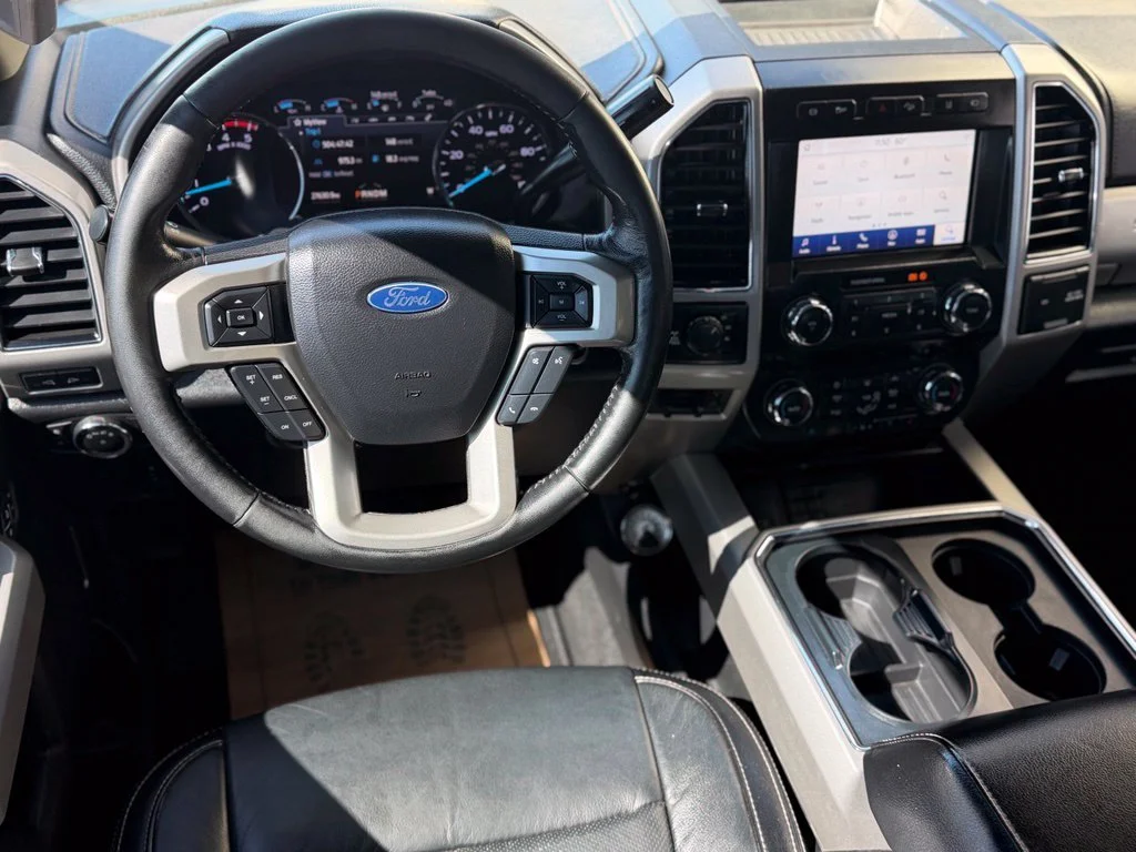 Used 2020 White Ford Lariat image 16