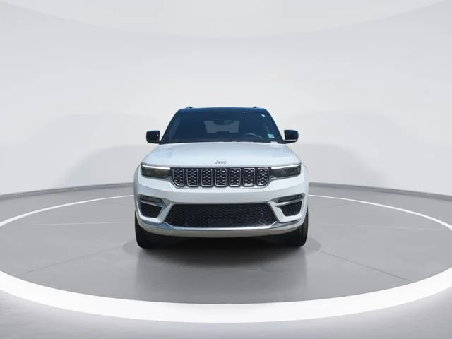 Used 2022 White Jeep Summit Reserve image 3