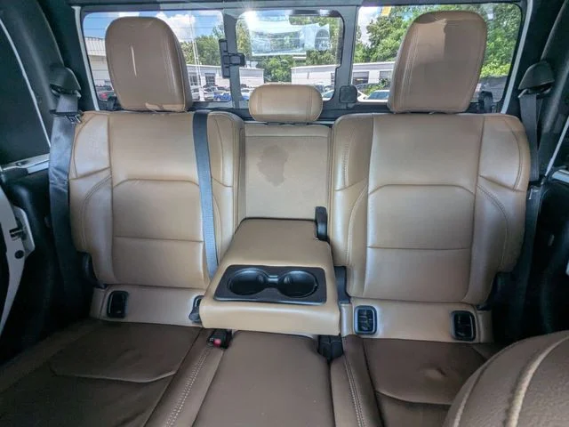 Used 2020 Bright White Clearcoat Jeep Rubicon image 27
