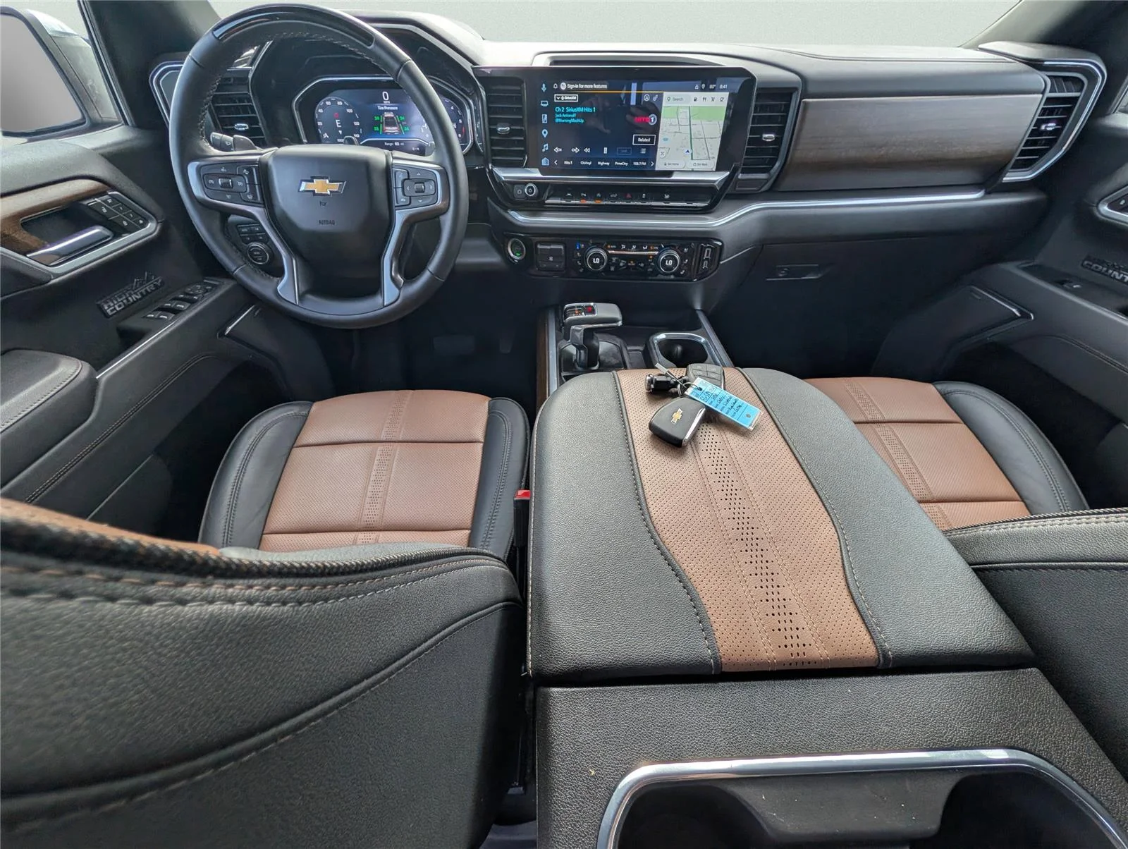 Used 2025 Sterling Gray Metallic Chevrolet High Country image 31