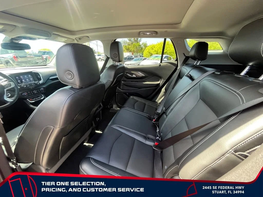 Used 2023 Volcanic Red Tintcoat GMC SLT image 12