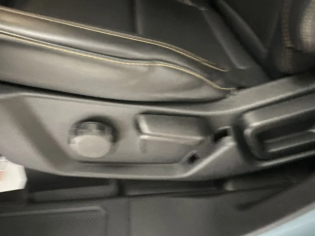 Used 2023 Blue Ford Badlands image 16