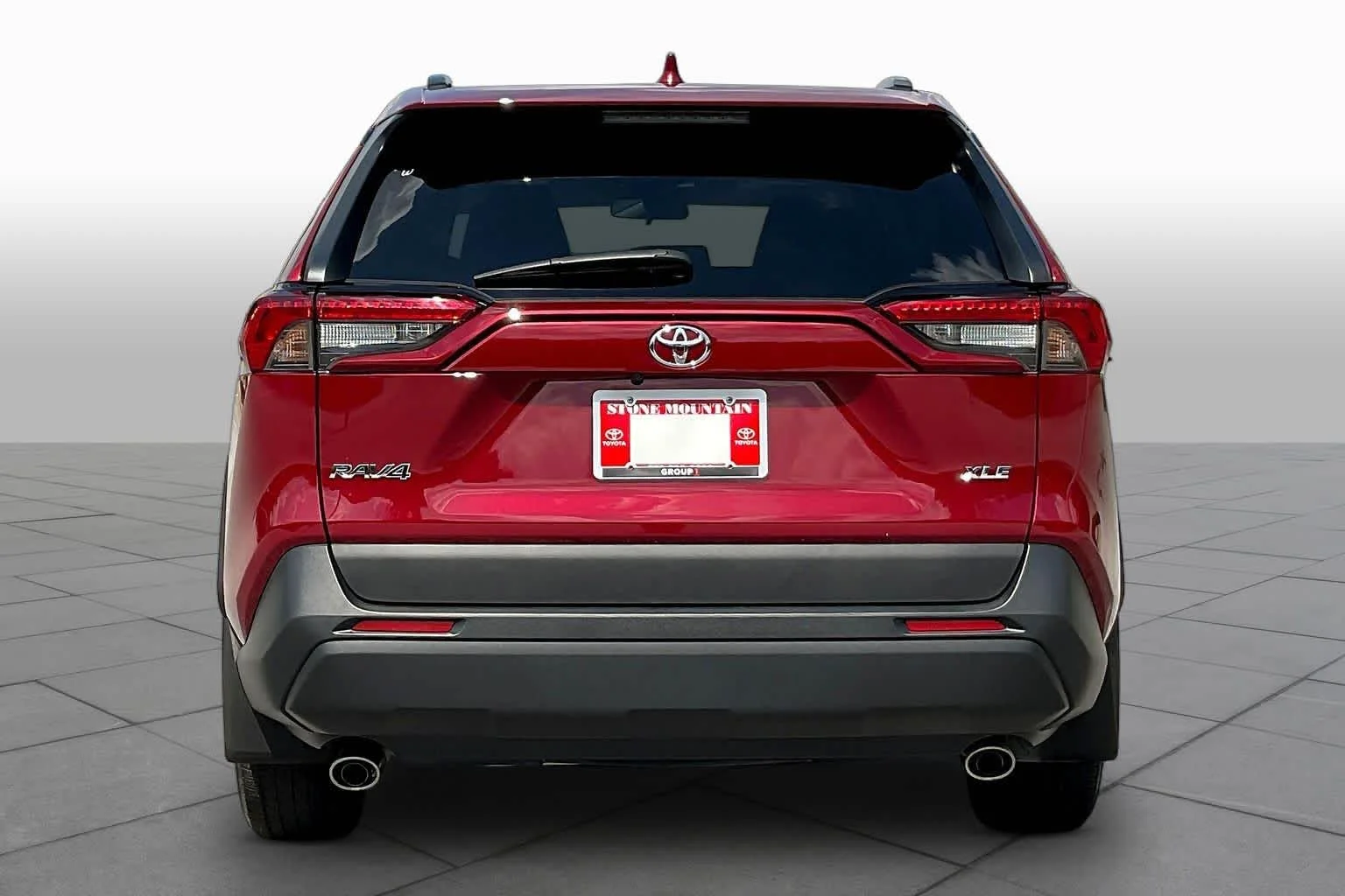 Used 2024 Ruby Flare Pearl Toyota XLE image 5