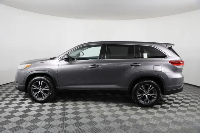 Used 2019 Gray Toyota LE image 24