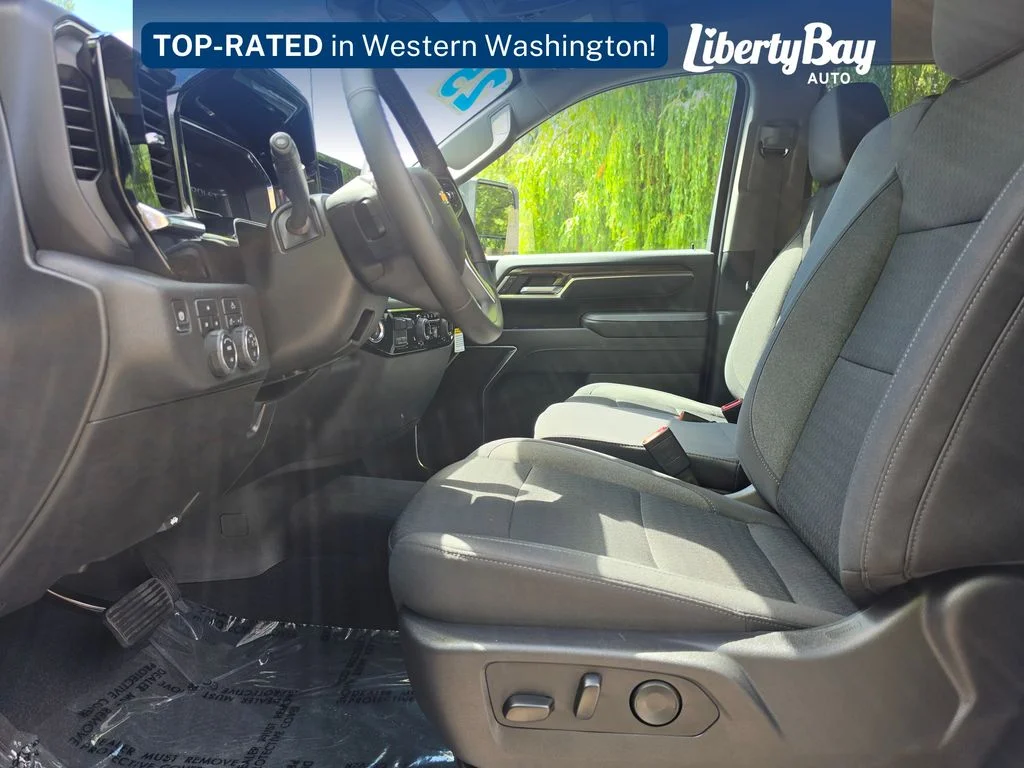 2025 Chevrolet Silverado 3500HD LT - Photo 10