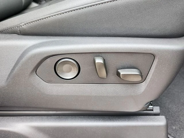 New 2026 Silver GMC SLT image 40