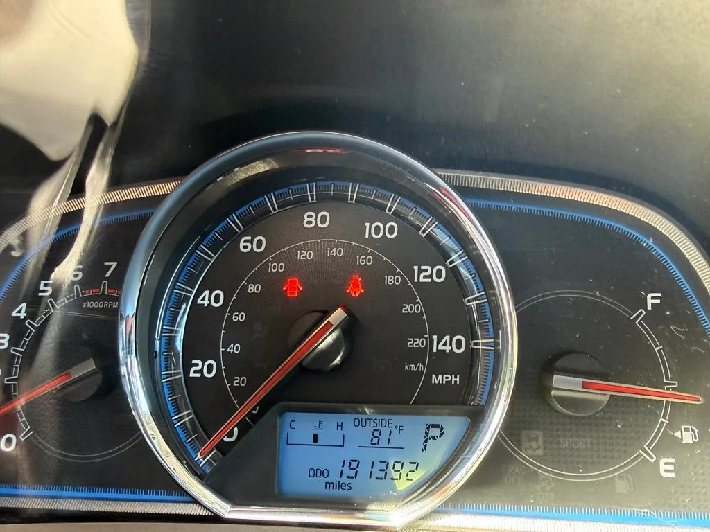 Used 2013 Blizzard Pearl Toyota Limited image 12